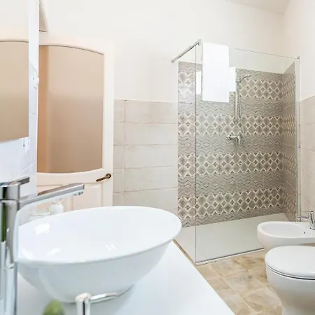 Le Stanze Di Felline- E Monolocali Vacanze- Couette-café 4*