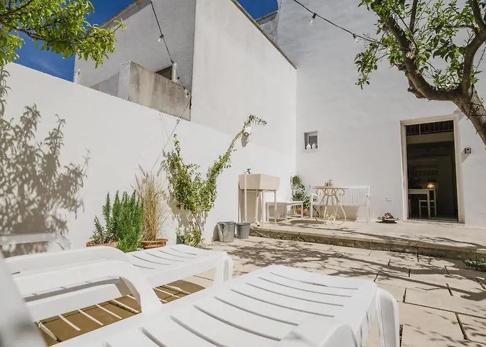 Le Stanze Di Felline- E Monolocali Vacanze- 住宿加早餐酒店